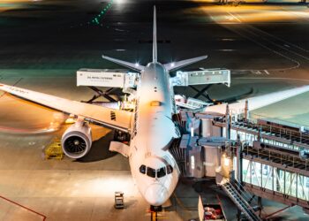 Ασφαλιστικές αξιώσεις 3,5 δις από την AerCap για τα καθηλωμένα στη Ρωσία αεροσκάφη