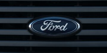 737.000 οχήματα ανακαλεί η Ford στις ΗΠΑ