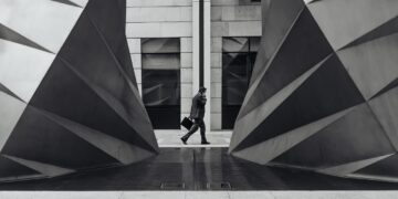 Ο ρόλος της Χρηματοοικονομικής επιστήμης στο Οικονομικό σύστημα