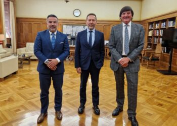 Γ. Στουρνάρας & Γ. Δημητριάδης συναντήθηκαν με τον David Howden