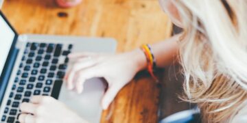 Power Pass: Πώς θα πάρουν οι καταναλωτές την οικονομική ενίσχυση για το ρεύμα