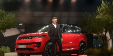 HOWDEN_ΣΤΑΝΚΟΓΛΟΥ_RANGE ROVER