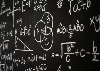 blackboard-inscribed-with-scientific-formulas-calculations