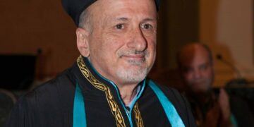 O Κ. Ζοπουνίδης αρχισυντάκτης στο Discover Analytics