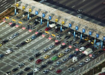 Το παρασκήνιο της αντιδικίας Αττικής Οδού – Ασφαλιστικών Εταιρειών