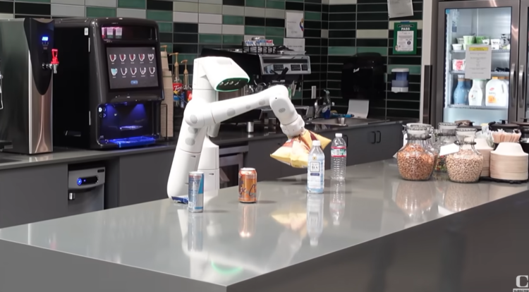 Ρομπότ που κατανοεί την ανθρώπινη γλώσσα έφτιαξε η Google (video)