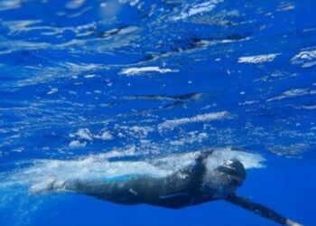 Ο ultra swimmer Σπ. Χρυσικόπουλος κολύμπησε από τη Ρόδο μέχρι το Καστελόριζο