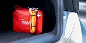 4+1 πράγματα που δεν πρέπει να λείπουν από το αυτοκίνητό μας