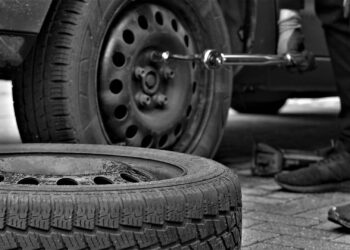 Μάθε πώς να ελέγχεις και να συντηρείς τα λάστιχα του αυτοκινήτου σου
