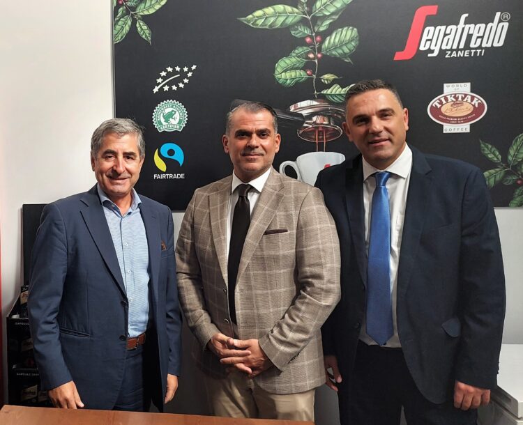 Βαγγέλης Tσιμπλιάρης, Senior Account Manager των Ομαδικών Ασφαλίσεων Interamerican, Ιωάννης Ματσούκας, Ασφαλιστικός Σύμβουλος  Interamerican, Ιωάννης Σφακιανάκης CEO της Segafredo Zanetti Ελλάς