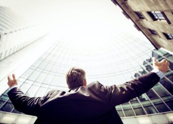 5 ασφαλιστικές στη λίστα με τις “πρωταθλήτριες” εταιρείες  κερδών στην Ελλάδα