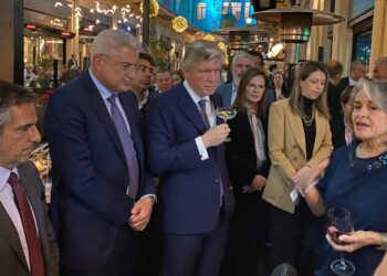 Η Ι. Σεληνιωτάκη συνταξιοδοτείται, ο Σ. Κωνσταντάς αναλαμβάνει