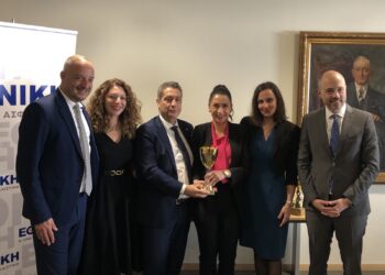 στη φώτο από αριστερά Ευάγγελος Κόκκινος Ελίζα Βασιλείου, Μιχάλης Τάτσης, Βικτωράτου Στέλλα, Νάνσυ Μαργέλη, Αντώνης Χρηστίδης.