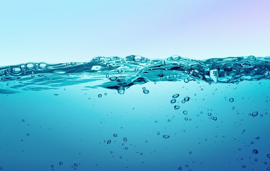 Η σημασία της επαρκούς πρόσληψης νερού και ο κίνδυνος της αφυδάτωσης