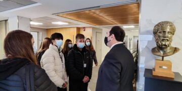 Εκπαιδευτική επίσκεψη μαθητών της Β’ Λυκείου της Λεοντείου Σχολής στο Therapis General Hospital