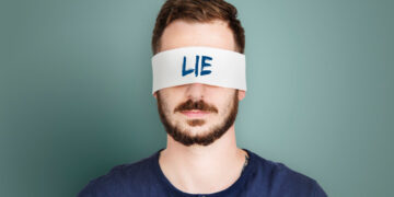 Πώς 10 χώρες βάζουν stop στην ασφαλιστική απάτη