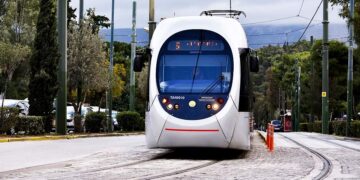 Προβλήματα ασφάλειας καταγγέλλουν οι οδηγοί και στα τραμ