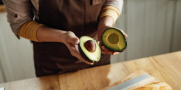 Αβοκάντο: Γιατί είναι μυστικός διατροφικός θησαυρός για την υγεία μας