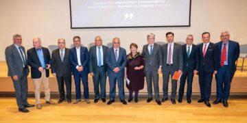 Πολιτικές “συμπτώσεις” και “παρεκκλίσεις” για την ιδιωτική ασφάλιση