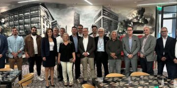 Οι συνεργάτες της Universal επισκέφτηκαν τα γραφεία της Interamerican