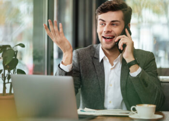 8 λόγοι για να επικοινωνήσετε αμέσως με έναν συστημένο πελάτη