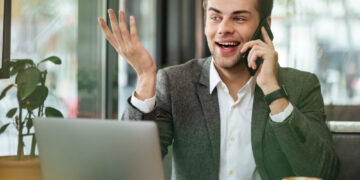 8 λόγοι για να επικοινωνήσετε αμέσως με έναν συστημένο πελάτη