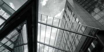 Έρχεται το «Εξοικονομώ» για επιχειρήσεις