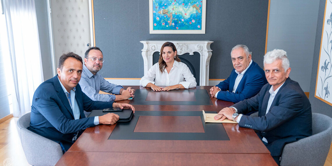 Συνάντηση εργασίας Γ. Χατζηθεοδοσίου με την Ο. Κεφαλογιάννη