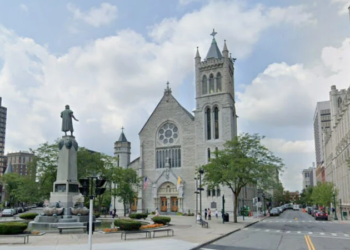 Καθολική Επισκοπή Συρακουσών: 100 εκατ. σε θύματα κακοποίησης