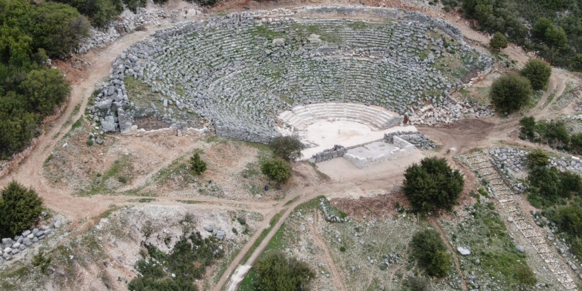 Γιάννης Ρούντος: Στην Ήπειρο των αρχαίων μνημείων!