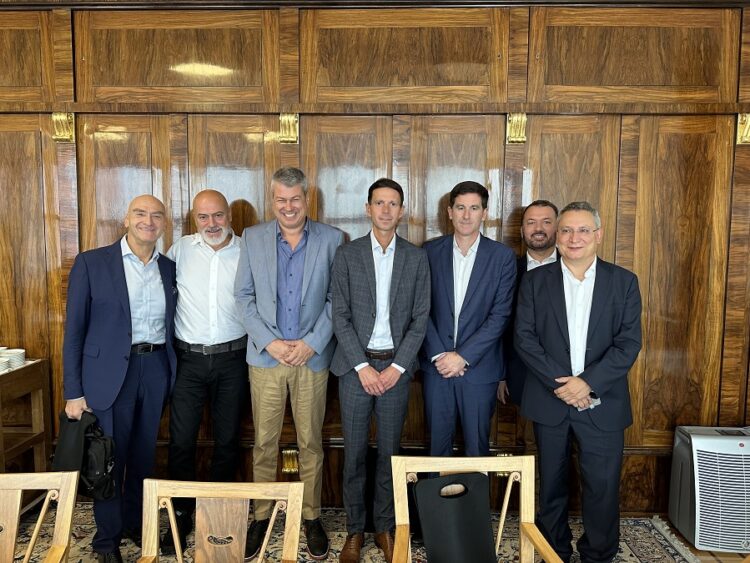 Με υποκατάστημα από 1/10 η Triglav στην Ελλάδα