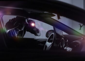 Άρειος Πάγος: Δεν αποζημιώνεται η κλοπή ΙΧ αν γίνει σε σημείο χωρίς ασφάλεια