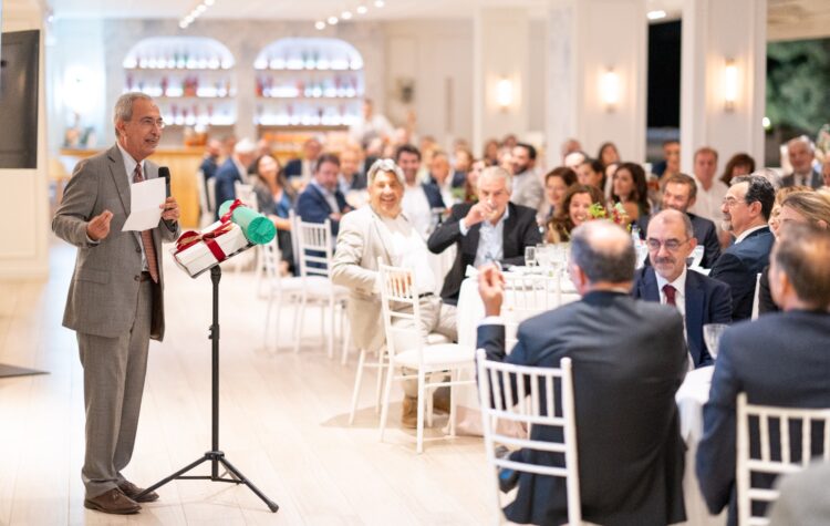 Ν. Βαγιακάκος: Μετά από 20 χρόνια παραδίδει τη σκυτάλη της HDI