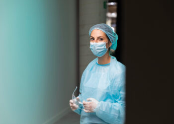 5,5 δις ευρώ δίνουν από την τσέπη τους για υπηρεσίες υγείας οι Έλληνες