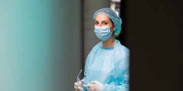 5,5 δις ευρώ δίνουν από την τσέπη τους για υπηρεσίες υγείας οι Έλληνες