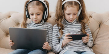 Τι πρέπει να γνωρίζουν οι γονείς: Bασικές cyber απειλές  με στόχο παιδιά το 2024