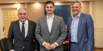 Παράταση 1 μήνα στην προθεσμία εγκατάστασης των POS με παρέμβαση του ΕΕΑ