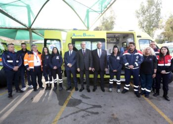 Παράδοση 10 νέων ασθενοφόρων στο ΕΚΑΒ