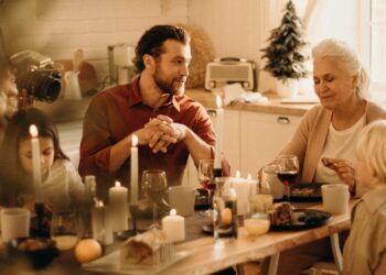 Πώς αντιμετωπίζουμε την βουλιμία των γιορτών που μας φόρτωσε με περιττά κιλά