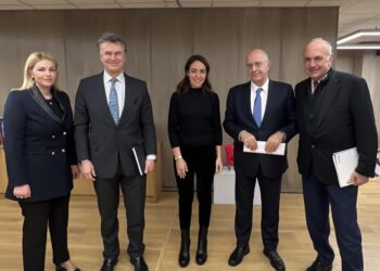 Συνάντηση της Υπουργού Εργασίας με τον ΣΕΒ