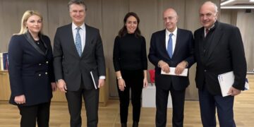 Συνάντηση της Υπουργού Εργασίας με τον ΣΕΒ