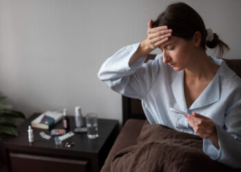 Ο πυρετός από μόνος του δεν αποτελεί αιτία συναγερμού για μηνιγγίτιδα