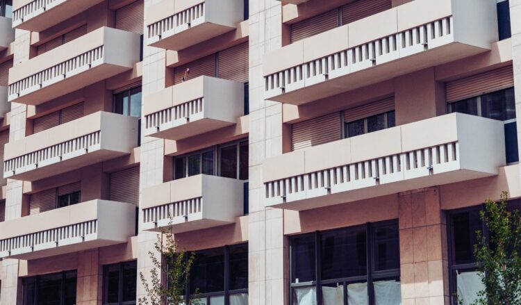 305.000 εκπτωτικοί ΕΝΦΙΑ λόγω ασφάλισης 