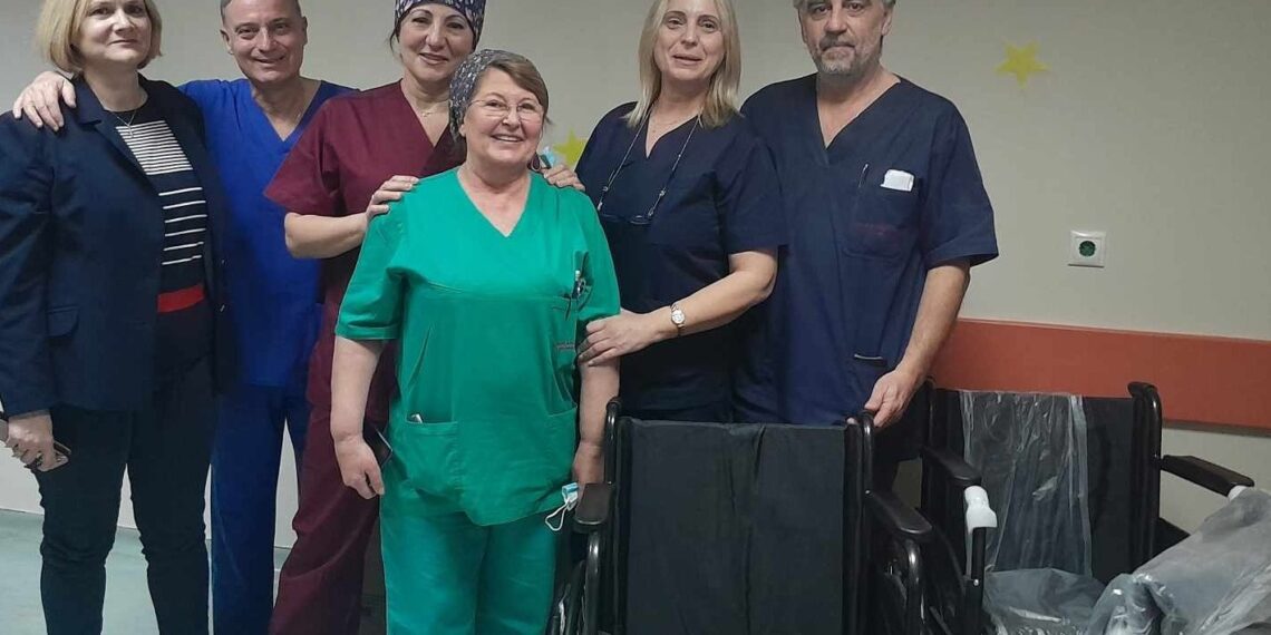 4 αναπηρικά αμαξίδια στο νοσοκομείο Παίδων «Αγία Σοφία» από την Groupama και τον Σύλλογο «Αγάπη για Ζωή»