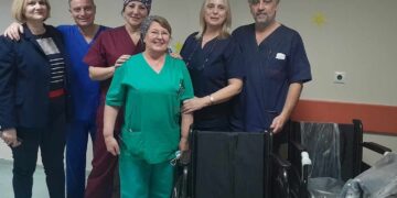 4 αναπηρικά αμαξίδια στο νοσοκομείο Παίδων «Αγία Σοφία» από την Groupama και τον Σύλλογο «Αγάπη για Ζωή»