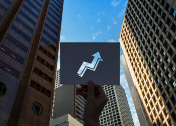 M. Carias- Coface: Τεράστιες ευκαιρίες σε μεταφορές και logistics στην Ελλάδα