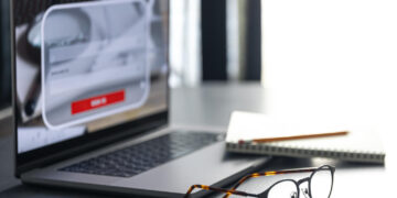 ΕΣΑΠΕ, ΕΙΑΣ & ΕΕΑ: Πρόγραμμα μετεκπαίδευσης Ασφαλιστικών Διαμεσολαβητών και Στελεχών