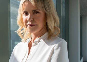 Η Ιουλία Τσέτη, Πρόεδρος & CEO του Ομίλου Φαρμακευτικών Επιχειρήσεων Τσέτη, υποψήφια για την Προεδρία του ΣΕΒ