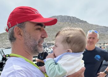 Θαλασσινή απόβαση προσφοράς της Σύμπλευσης στα μικρά νησιά του Αιγαίου