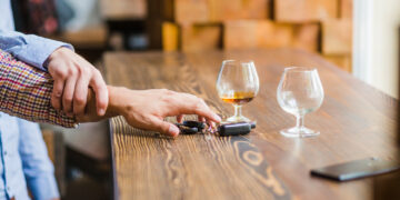 Οι μισοί Έλληνες οδηγοί έχουν πιάσει τιμόνι υπό την επήρεια μέθης